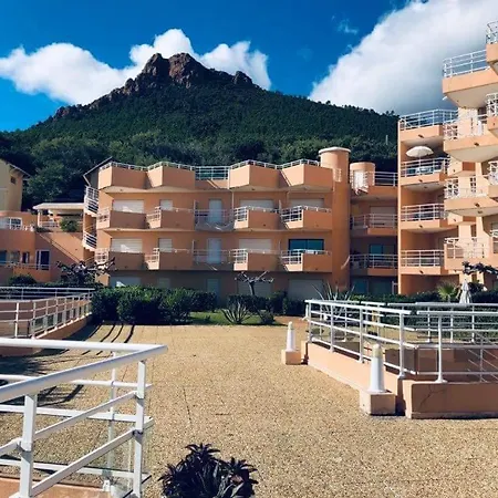 Appartement Jardin & Piscine Au Cap Neree Apartment