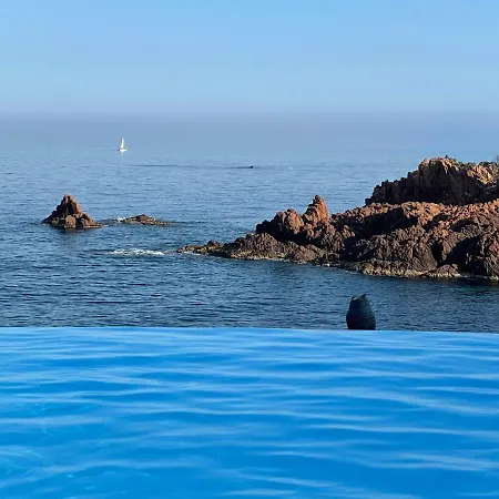 Apartment Appartement Jardin & Piscine Au Cap Neree